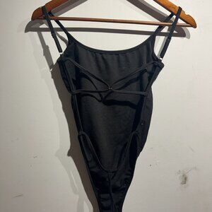 🖤 Black Spaghetti Strap Bodysuit – No Tag
